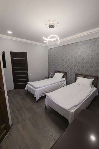 Отель KARNEL Hotel Sanain Двухместный номер с 2 отдельными кроватями и душем-16
